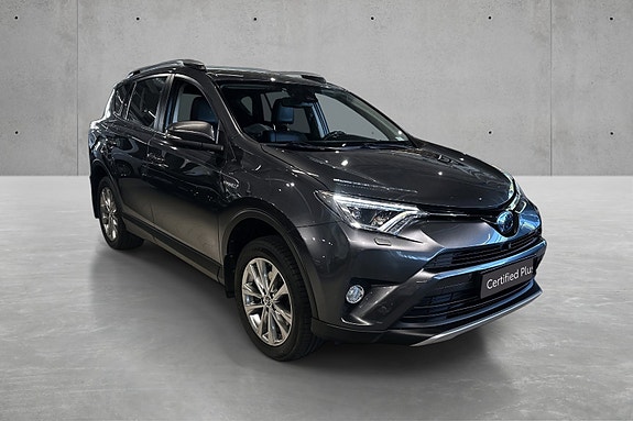 Toyota RAV4 7 of 24