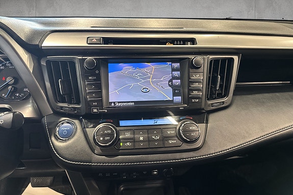 Toyota RAV4 13 of 24