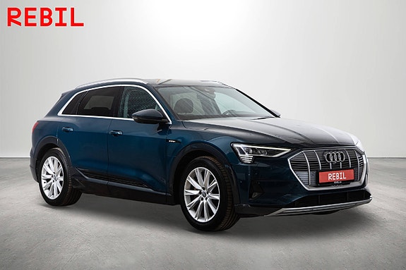 Audi e-tron 4 of 30
