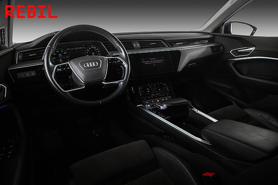 Audi e-tron 9 of 30