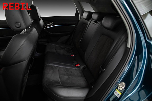Audi e-tron 10 of 30