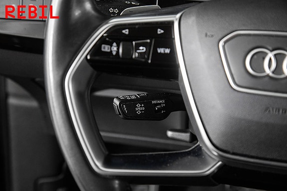 Audi e-tron 15 of 30