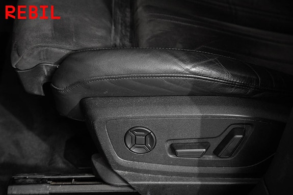 Audi e-tron 26 of 30