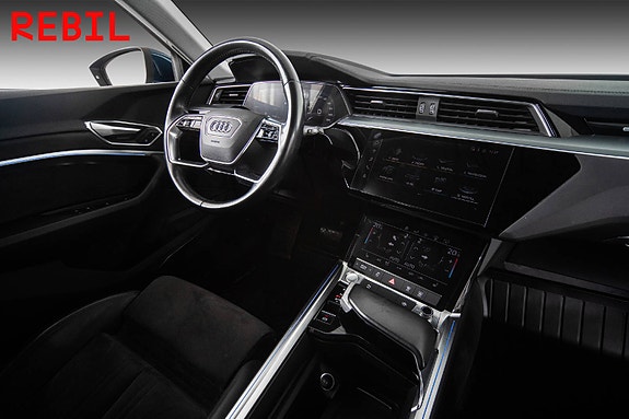 Audi e-tron 14 of 30