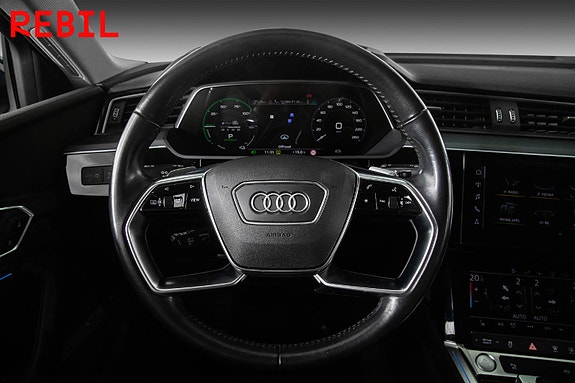 Audi e-tron 12 of 30