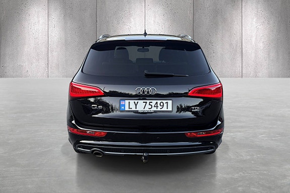 Audi Q5 6 of 24