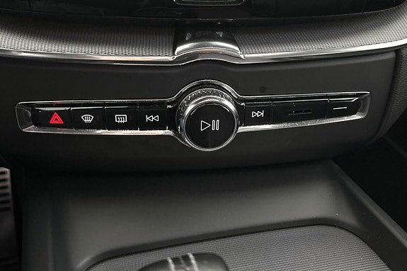 Volvo XC60 19 of 30