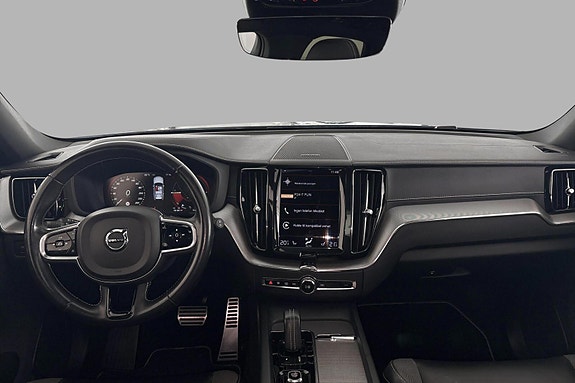 Volvo XC60 11 of 30