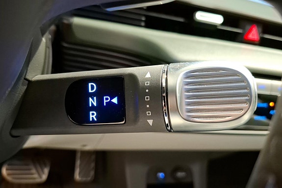 Hyundai Ioniq 5 14 of 26