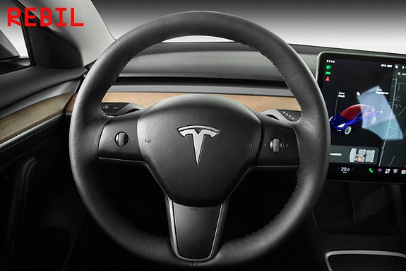 Tesla Model 3 12 of 28