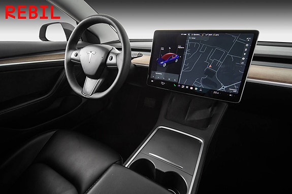 Tesla Model 3 14 of 28