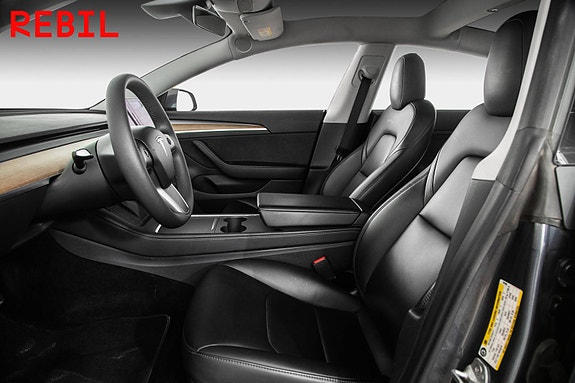 Tesla Model 3 8 of 28