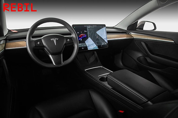 Tesla Model 3 9 of 28