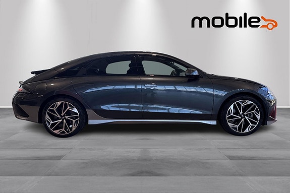 Hyundai Ioniq 6 2 of 30
