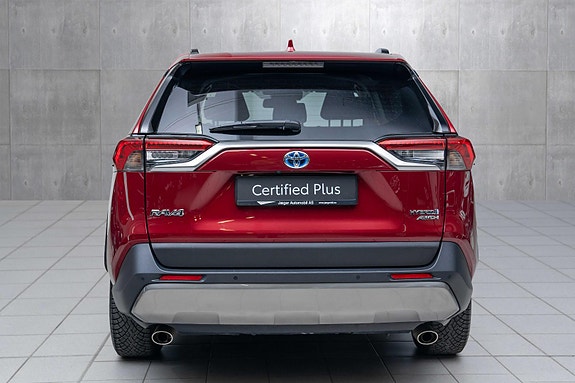 Toyota RAV4 4 of 20