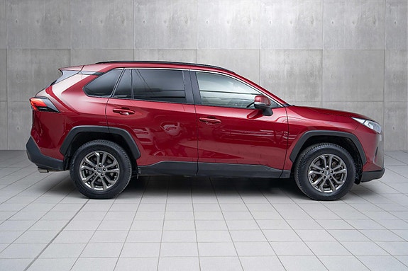 Toyota RAV4 6 of 20
