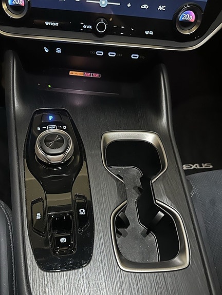 Lexus RZ450e 9 of 15