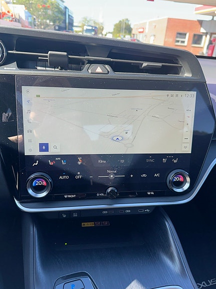 Lexus RZ450e 8 of 15
