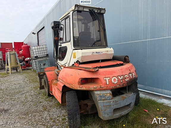 Toyota 5FD70 gaffeltruck med hev og senk på hytta 9 of 30