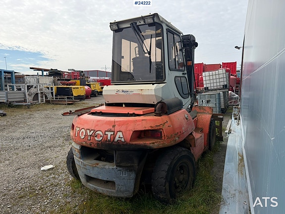 Toyota 5FD70 gaffeltruck med hev og senk på hytta 5 of 30