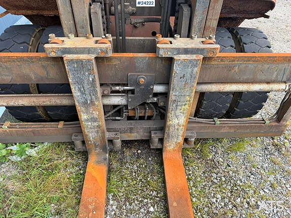 Toyota 5FD70 gaffeltruck med hev og senk på hytta 17 of 30