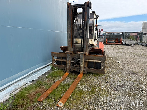 Toyota 5FD70 gaffeltruck med hev og senk på hytta 15 of 30
