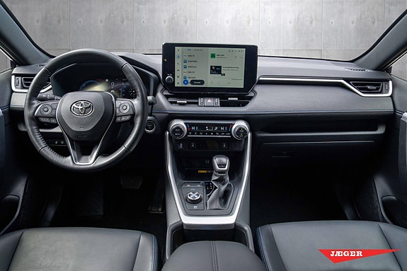 Toyota RAV4 9 of 20