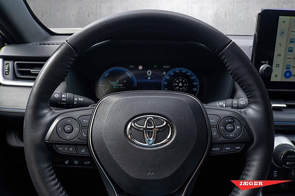 Toyota RAV4 12 of 20