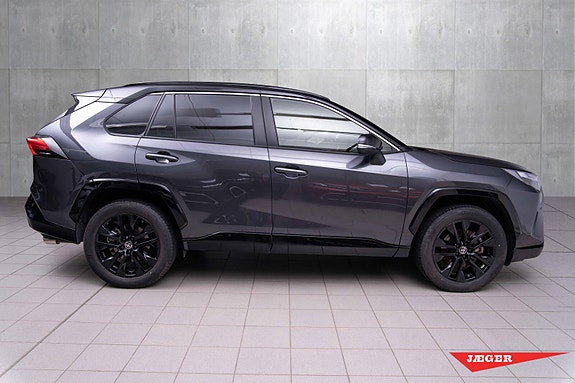Toyota RAV4 6 of 20