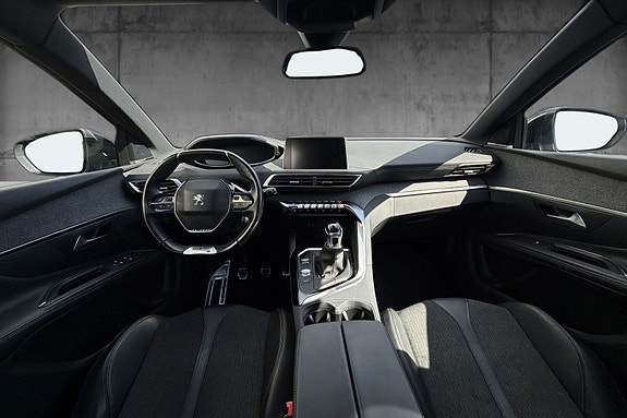 Peugeot 5008 13 of 16
