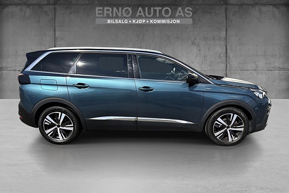 Peugeot 5008 2 of 16