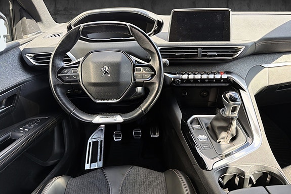 Peugeot 5008 12 of 16