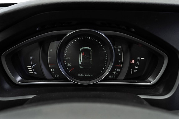Volvo V40 Cross Country 17 of 25