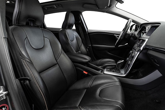 Volvo V40 Cross Country 24 of 25