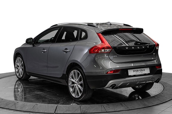 Volvo V40 Cross Country 5 of 25