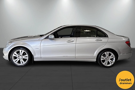 Mercedes-Benz C180 2 of 23