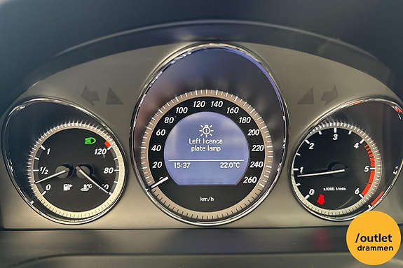 Mercedes-Benz C180 17 of 23