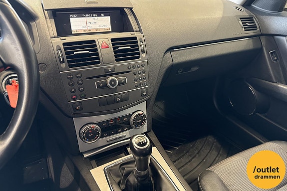Mercedes-Benz C180 19 of 23
