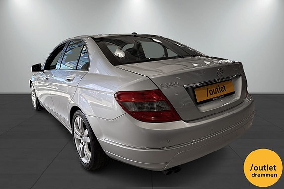 Mercedes-Benz C180 3 of 23