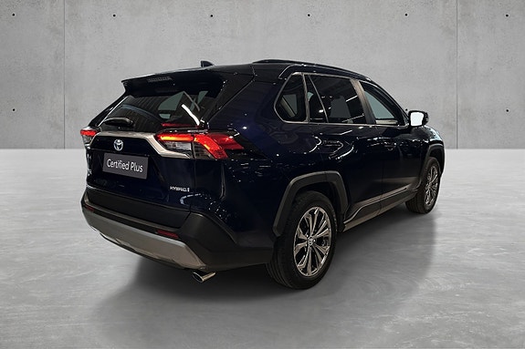 Toyota RAV4 5 of 21