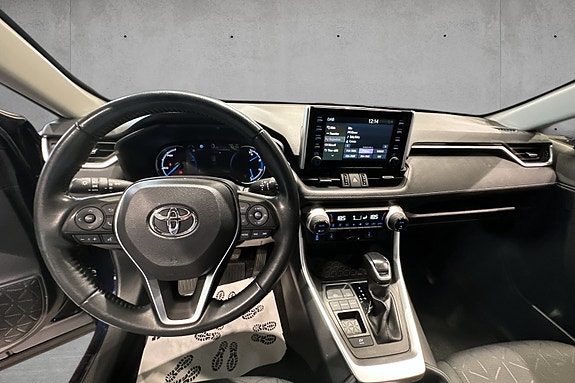 Toyota RAV4 9 of 21