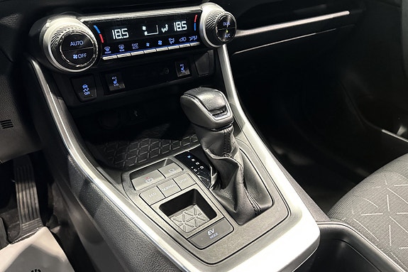 Toyota RAV4 18 of 21