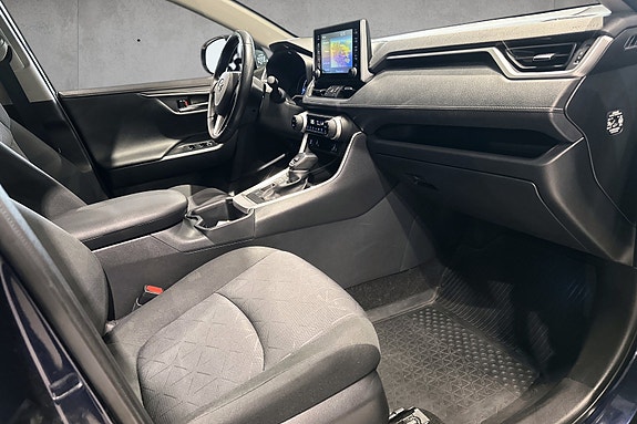 Toyota RAV4 14 of 21