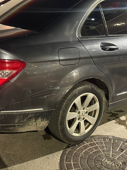 Mercedes-Benz C220 d 3 of 9