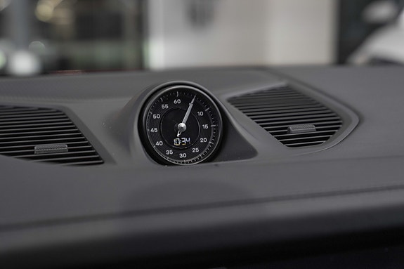 Porsche Cayenne 24 of 30