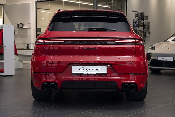 Porsche Cayenne 14 of 30