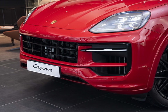 Porsche Cayenne 7 of 30