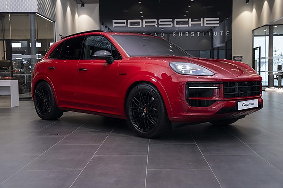 Porsche Cayenne 4 of 30