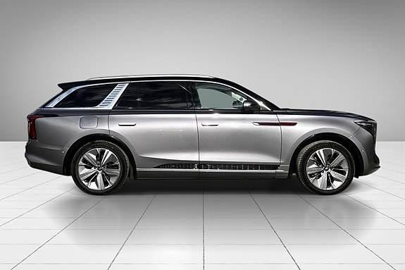 Hongqi E-HS9 4 of 30