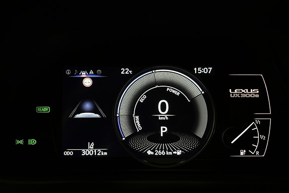 Lexus UX300e 20 of 30
